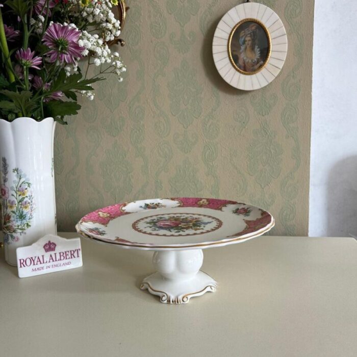 vintage porcelain pedestal dish 9839