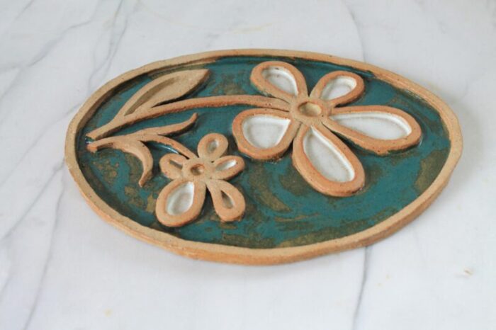 vintage studio art pottery floral trivet 9423